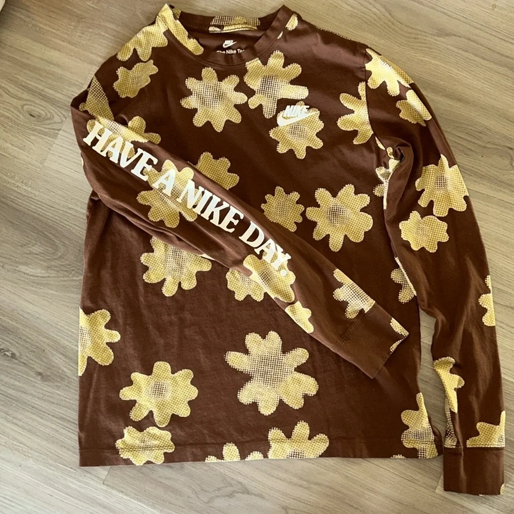 Nike RARE Statement Floral Print Men’s LS T-Shirt M Brown Whimsical Casual